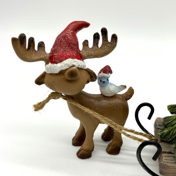 Santa Sled Pulled By Reindeer Christmas Resin Figure Tree Birds Sleigh New - Picture 3 of 4